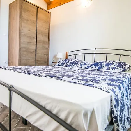 Daire Tarragon Ugrinici