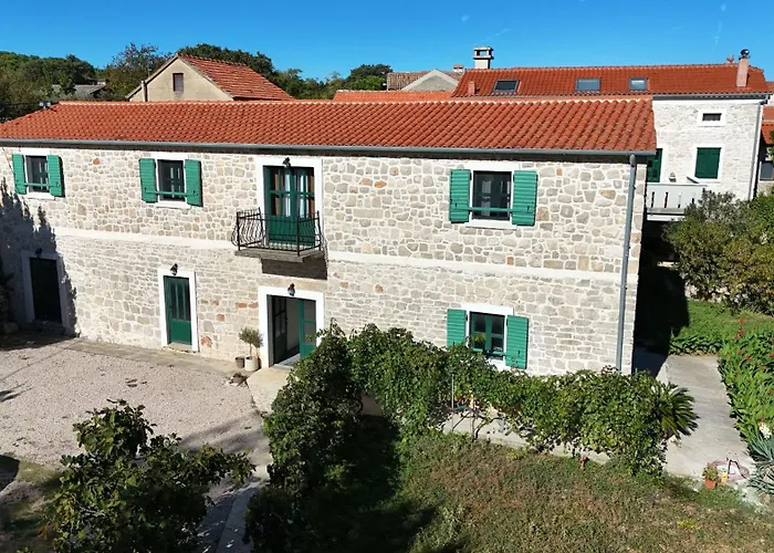 Tarragon Apartman