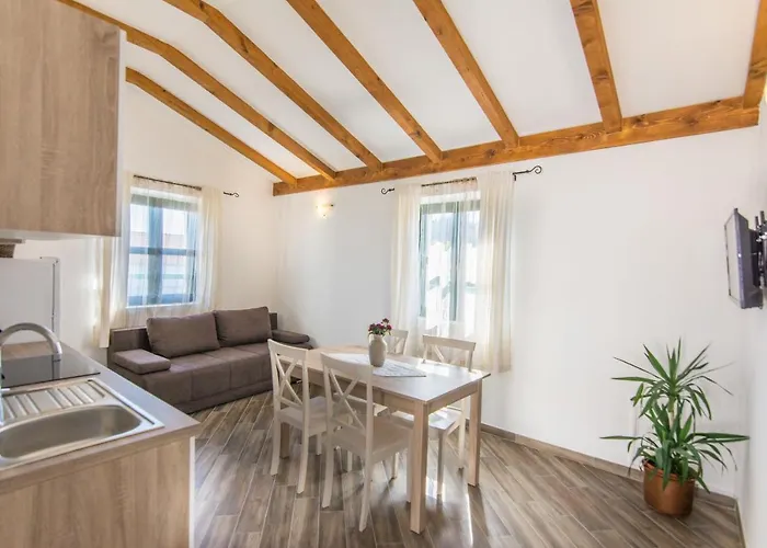 Tarragon Apartman