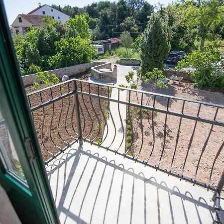 Apartament Tarragon *