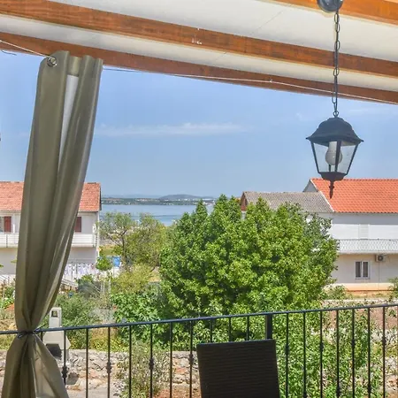 Διαμέρισμα Tarragon Ugrinici