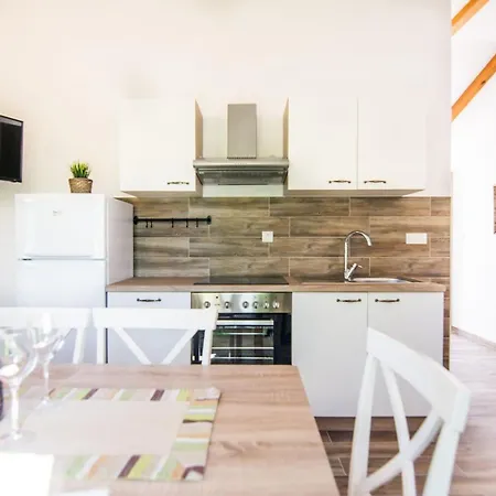 Apartment Tarragon *