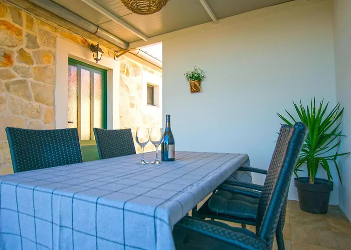 Tarragon Apartmán Ugrinici